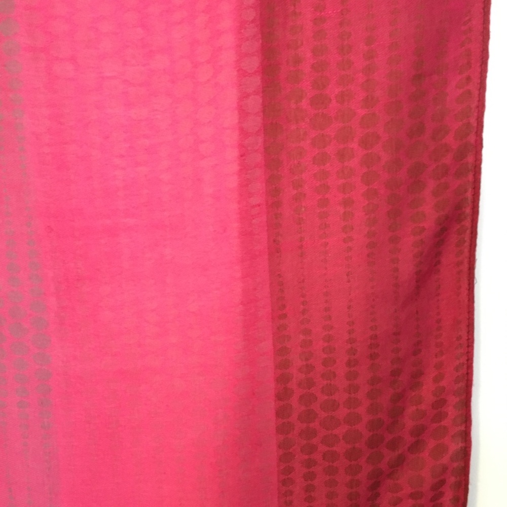 Pink scarf/wrap - Picture 3 of 4